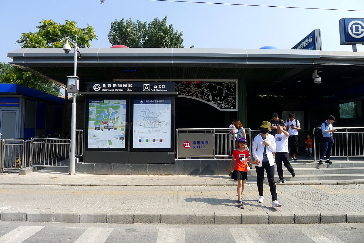 电动车安装雨棚实用吗？优缺点和注意事项解析