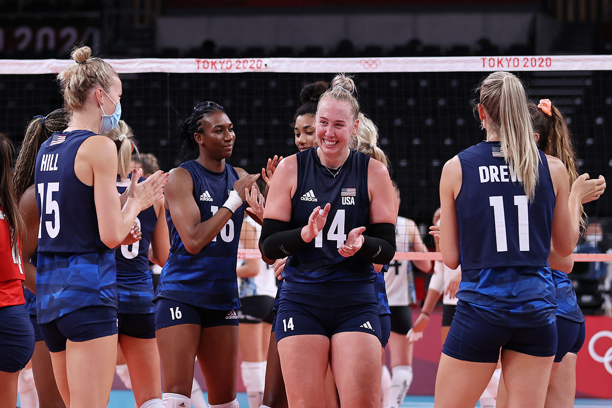 我的身份是一个福州市内的在校高中生
请以我与奥运会的故事为主题写一篇三分钟的演讲稿
要求体现女排精神 或者 体育精神
里面要有名人名言
可以振奋人心