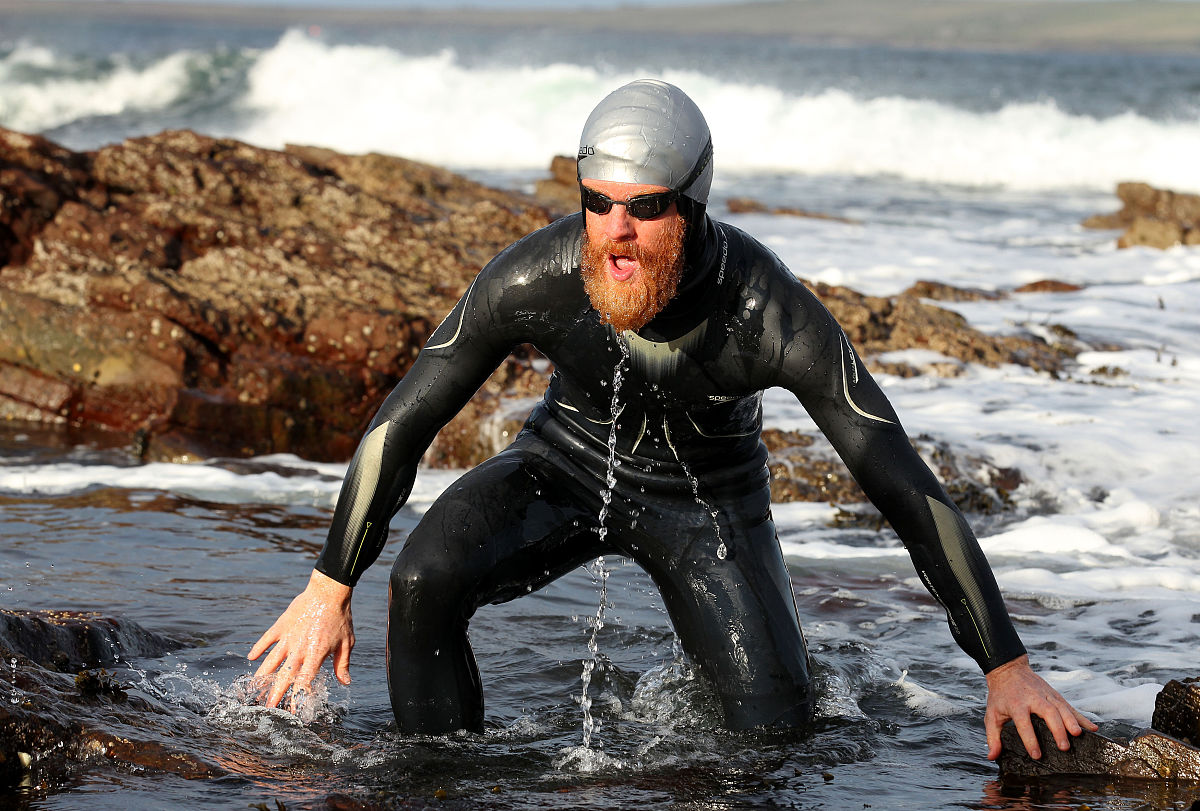 论杰克·伦敦《海狼》中The Real Man和The Super Man之间的区别不少于2000字