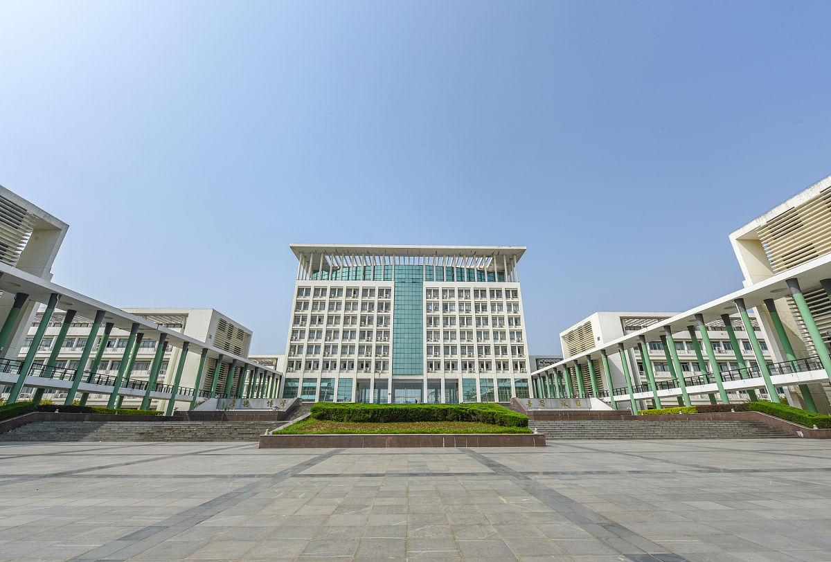 安徽建筑大学 - 简介、专业和校园生活