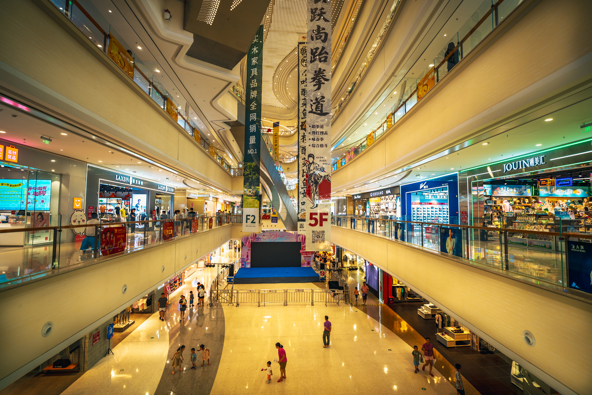 深圳必逛购物广场推荐：从潮流服饰到美食娱乐一网打尽