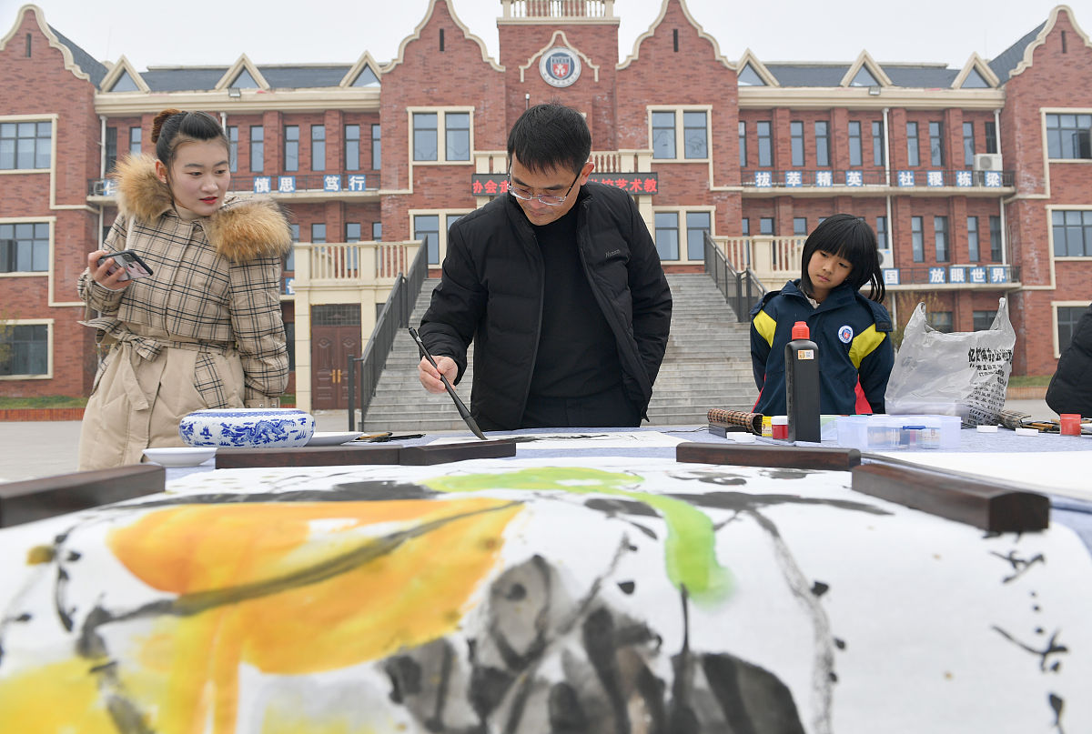 河南省工艺美术学校美术系介绍