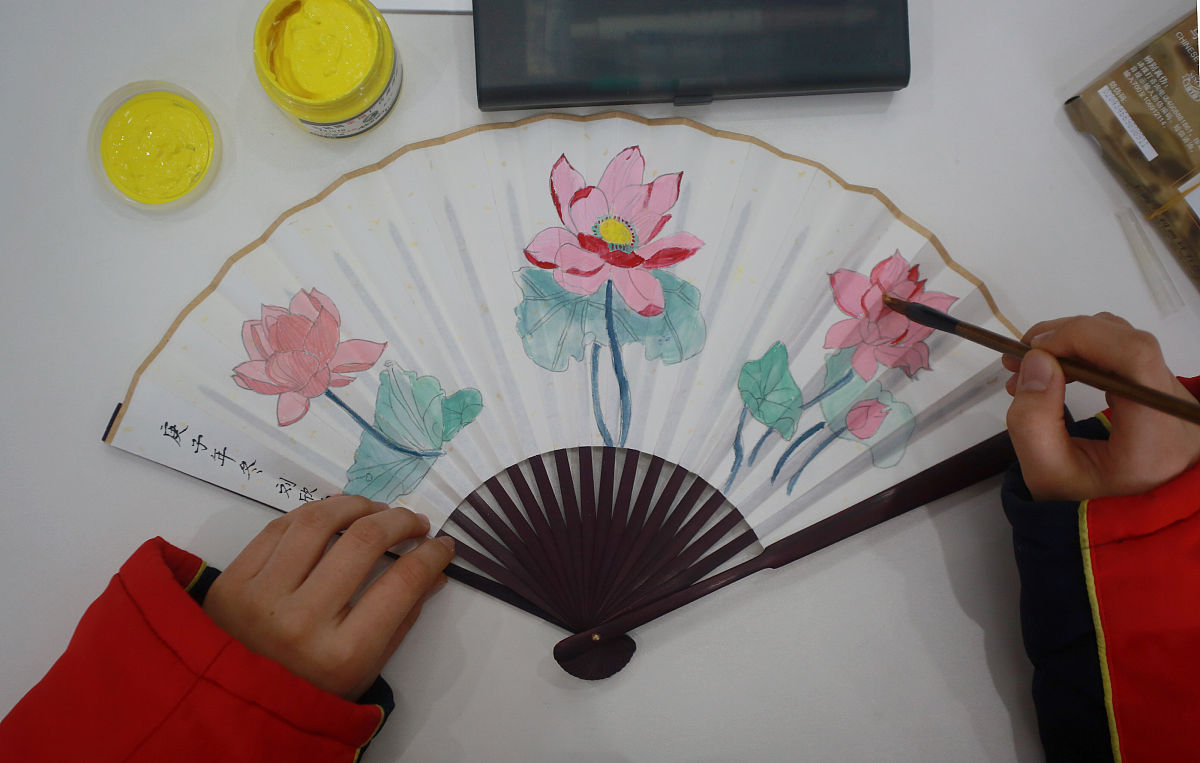 小学二年级手工团扇制作荷花给二组不错的题词