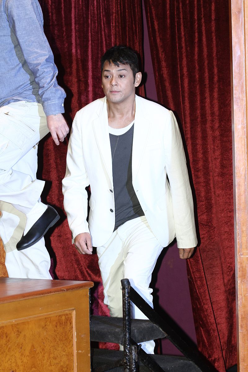 2011年5月8日,香港,莫少聪就在北京涉毒事件举办记者会交代事件.莫少