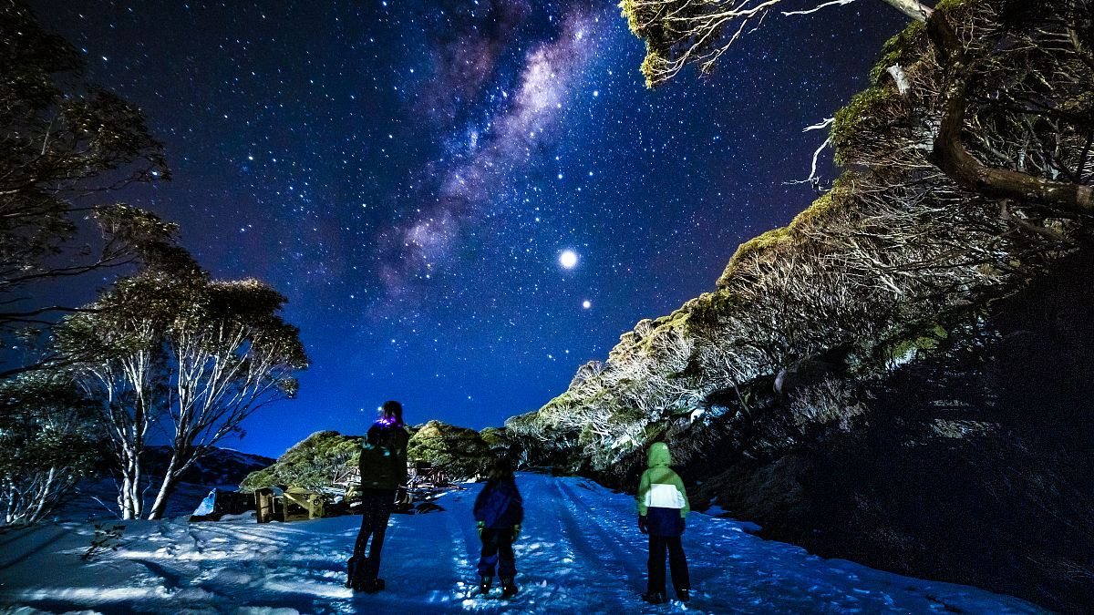当地时间2020年7月10日,澳大利亚夏洛特山口,当地一滑雪场附近晴朗的