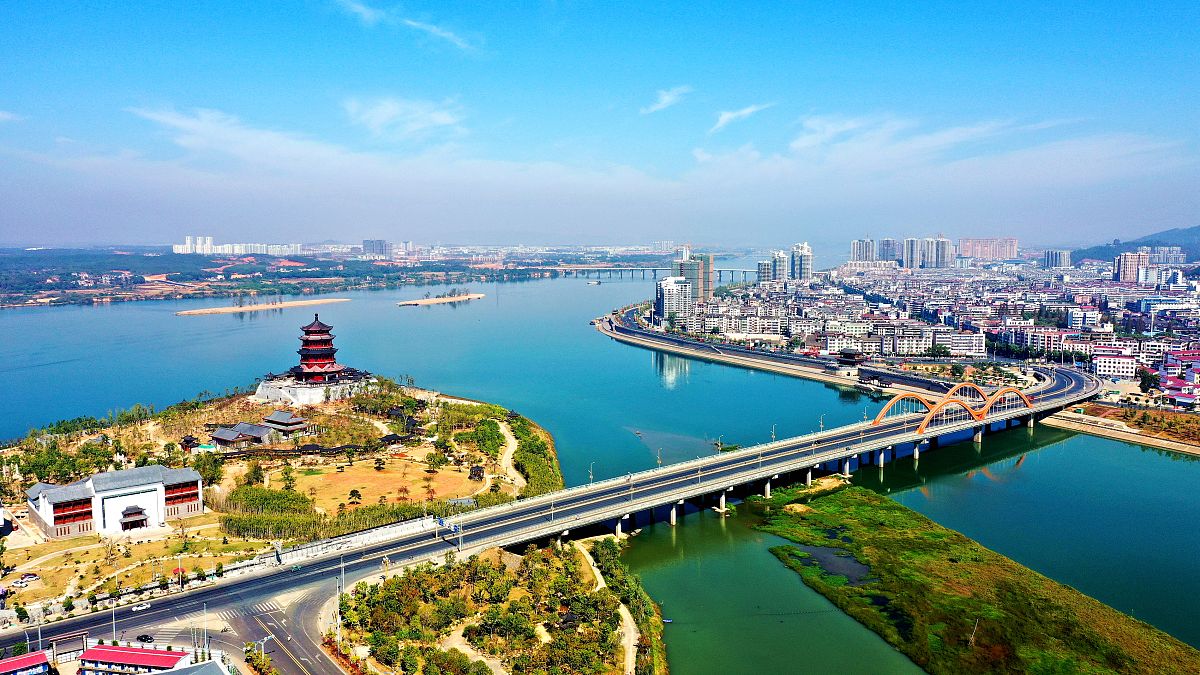 2019年10月22日,江西省吉安市吉水县赣江,恩江交汇处,蓝天白云,宛如画