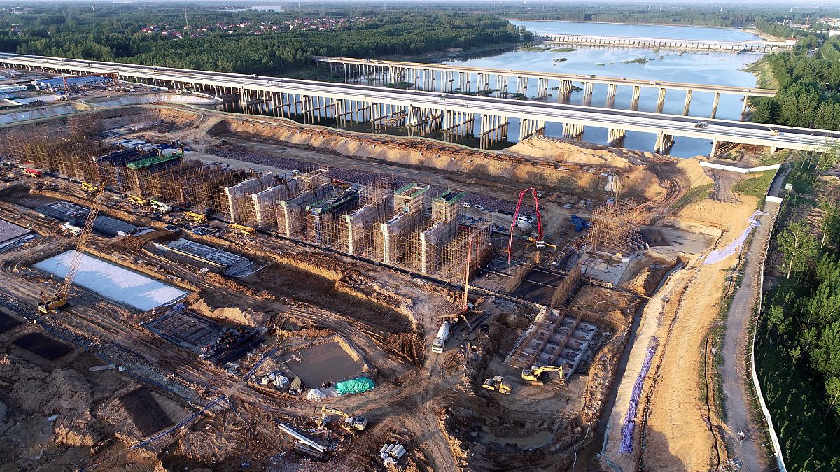 乌鲁木齐白鸟湖万达广场停工了吗