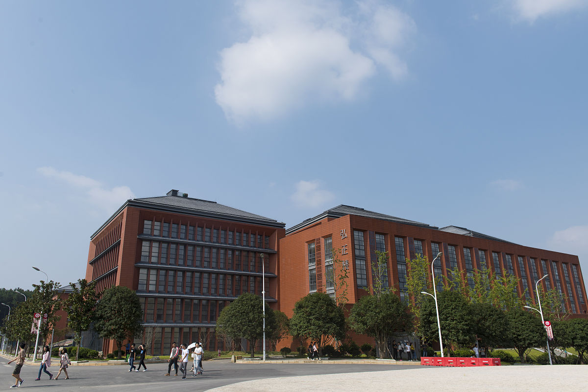 贵阳职业学校热门专业推荐:建筑工程、旅游管理、计算机应用技术 贵阳职业学校热门专业推荐:建筑工程、旅游管理、计算机应用技术