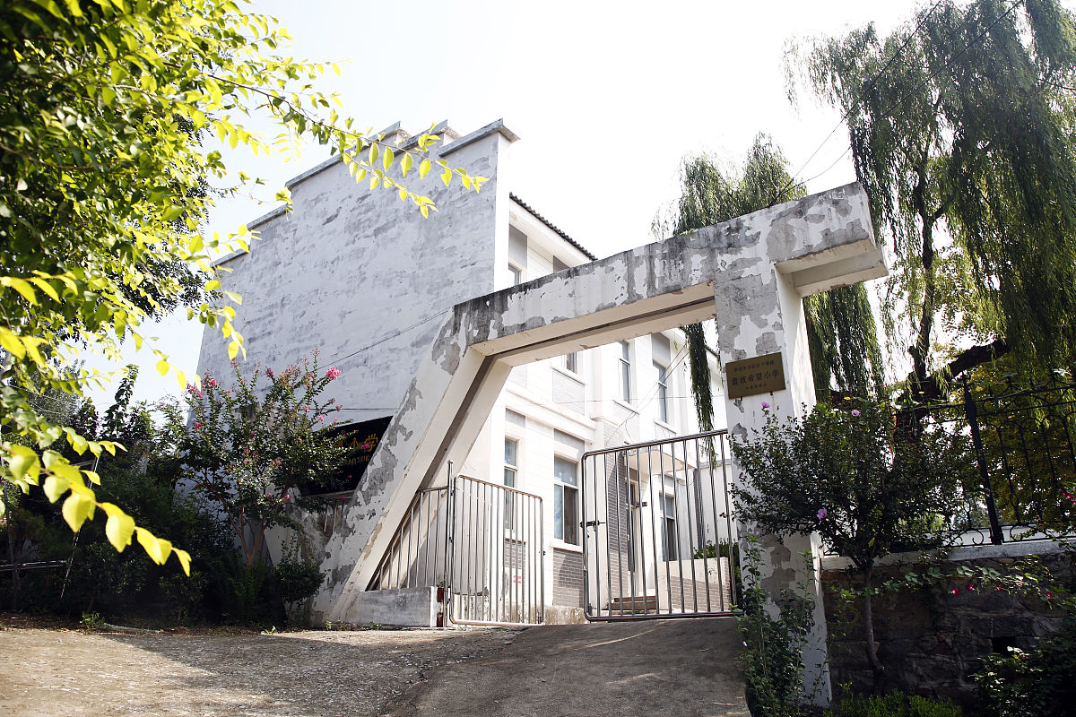 湖北省仙桃市实验小学语文教学见习观摩小学语文课堂教学实况并完成观摩课程经验的总结工作。听小学语文教学经验和改革报告或者观看报告录像300字的总结感悟