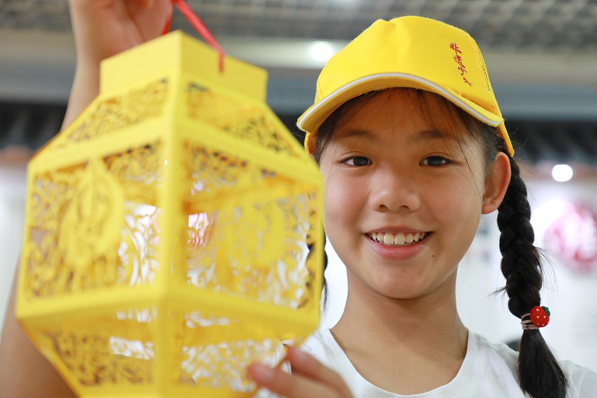 重庆市女子职业高级中学美容美体艺术专业课程内容：培养多元化人才