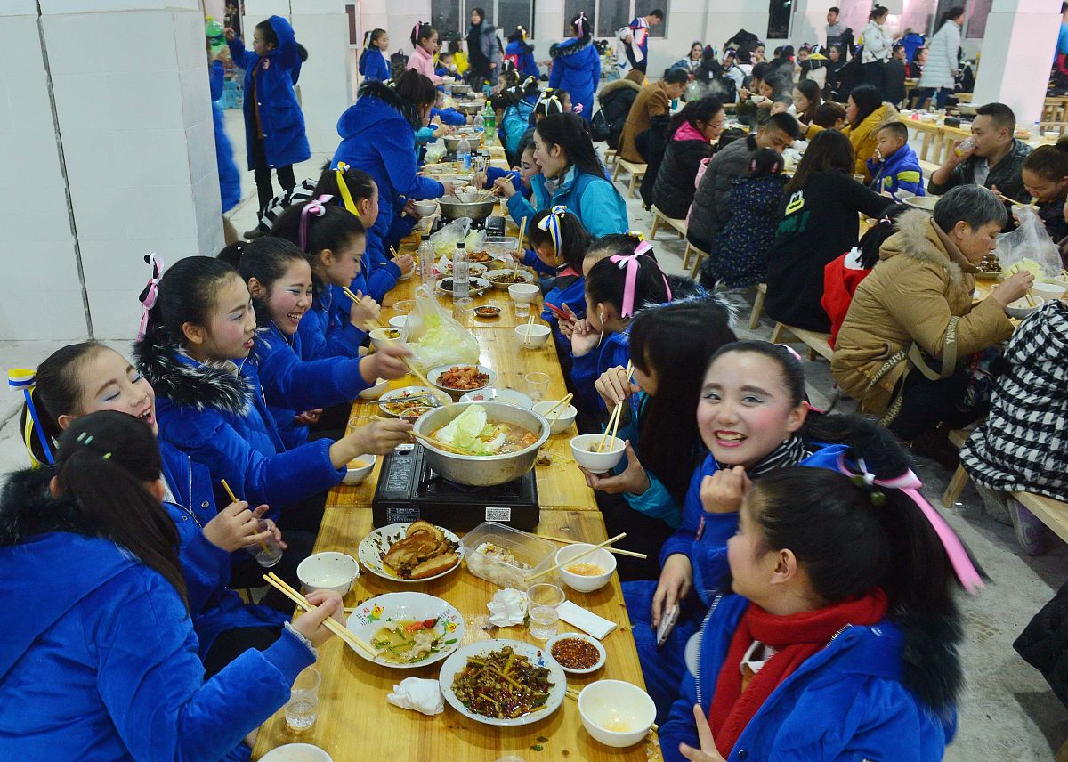 贵阳铁路工程学校中餐烹饪与营养膳食专业：学什么？就业前景如何？