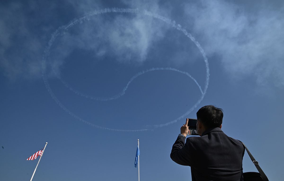 我的入团申请：爱国护旗，矢志报国