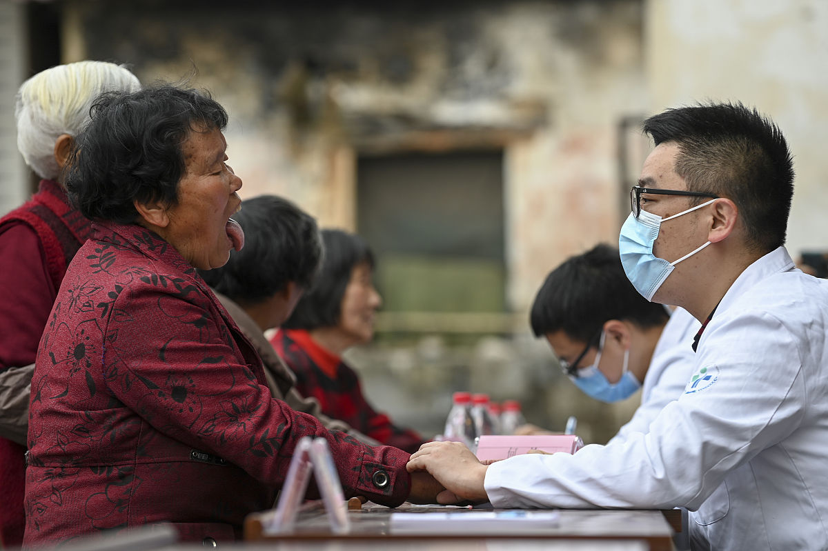 农村医学专业薪资：低薪背后，是为健康事业的奉献