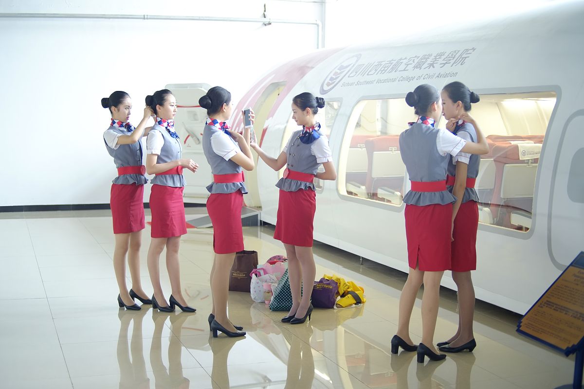 安徽航空服务学校2023年招生-专业解读与就业前景分析