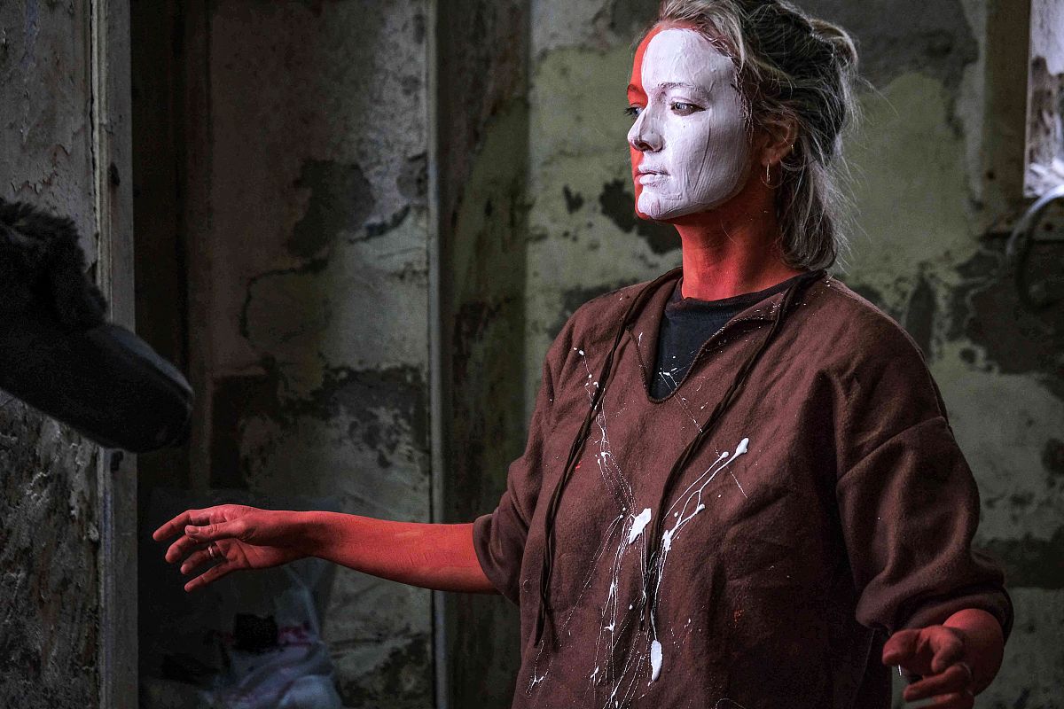 请对家乡近百年的变化的社会实践进行简述