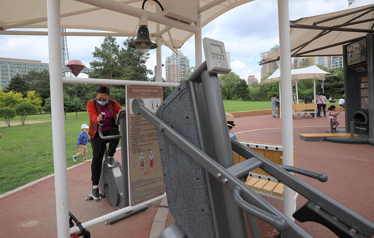 湛江市社区体育公共设施配置现状分析：种类与数量供给不足