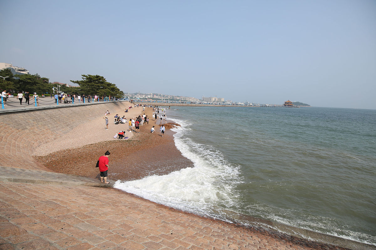 浙江烟台与上海中间有什么景点帮我用200字详细描述