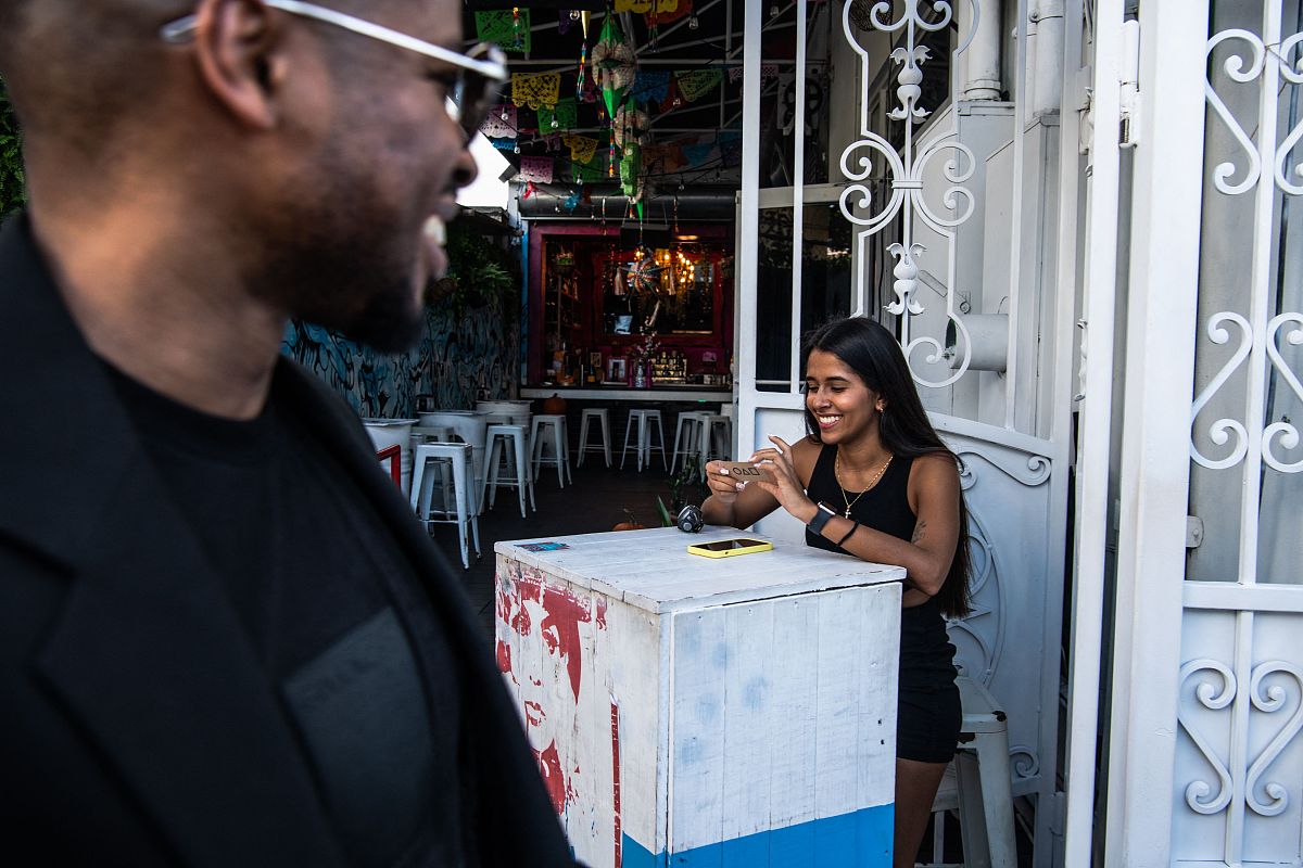 穿越火线女帝：神秘战士，强大而迷人