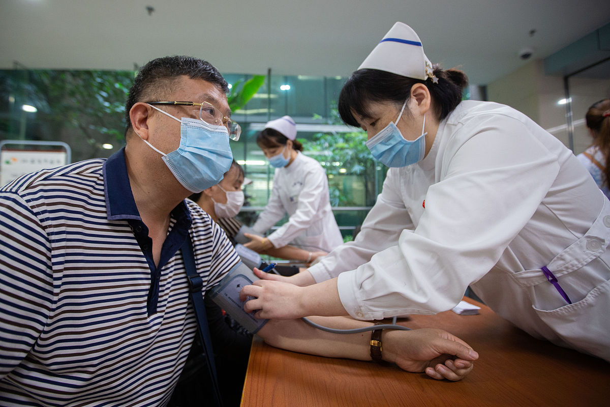 高血压患者晕倒，医生回复分析：是否存在误诊错误？
