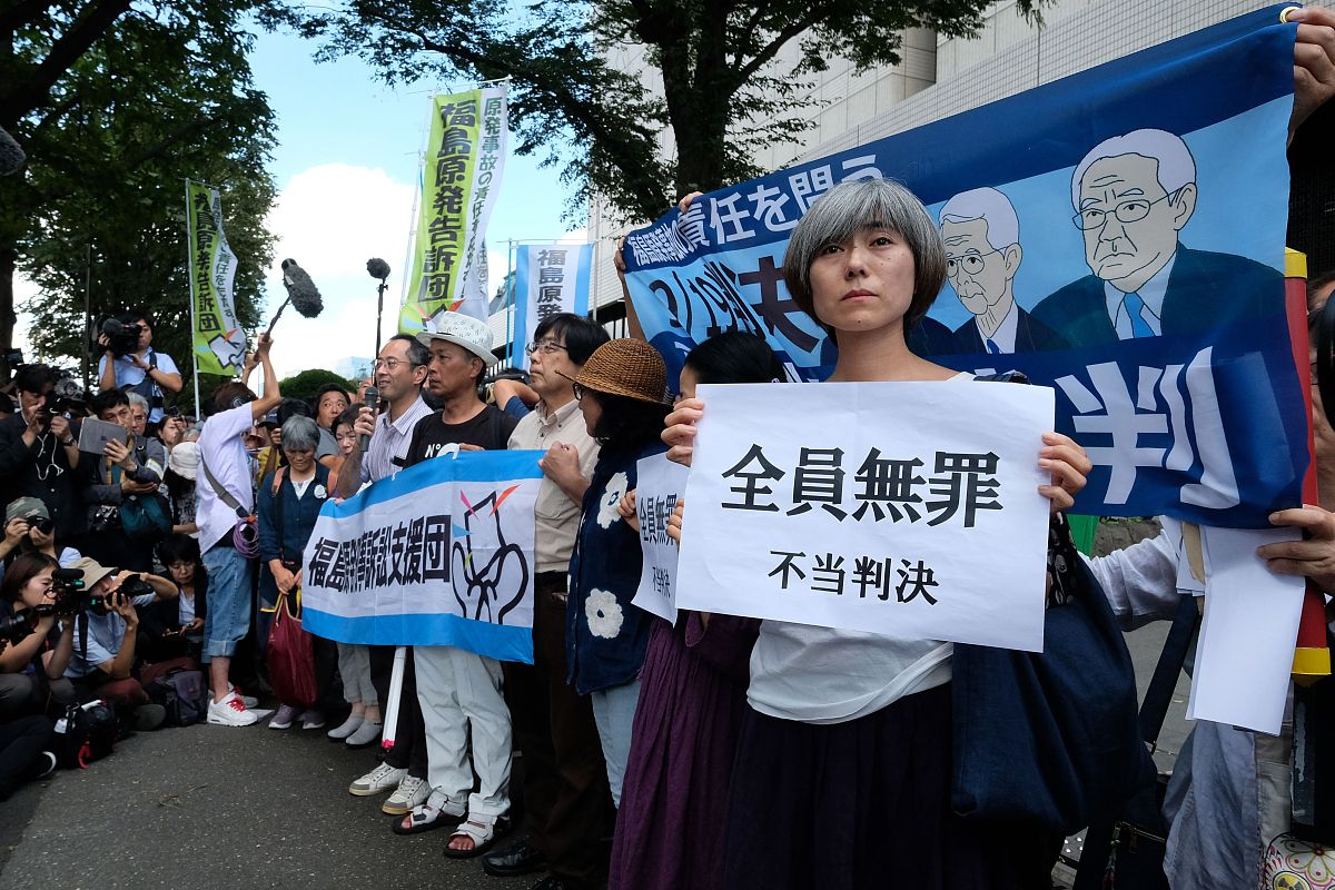 当地时间2019年9月19日,日本东京,因核事故离开家园的民众抗议判决结
