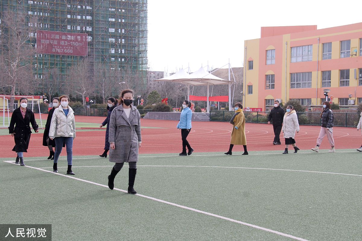 2020年3月15日,山东省威海市文登经济开发区小学开展防疫防控模拟培训