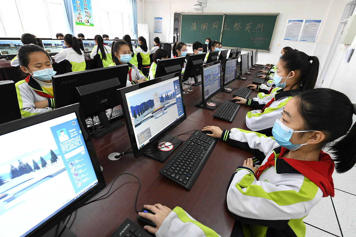 乡镇小学信息化教学案例：《盘古开天地》的应用与反思