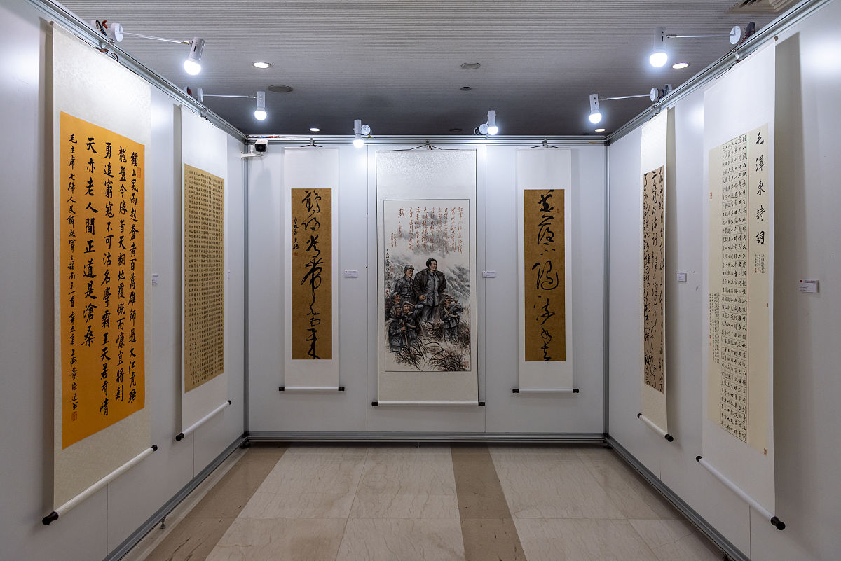 2021年7月31日,上海,实拍2021年浦东新区职工书法,绘画,摄影大赛作品