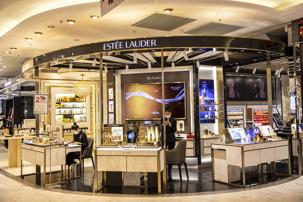 2020年10月17日,上海,商场内化妆<strong>品牌</strong>,雅诗兰黛(estee lauder).