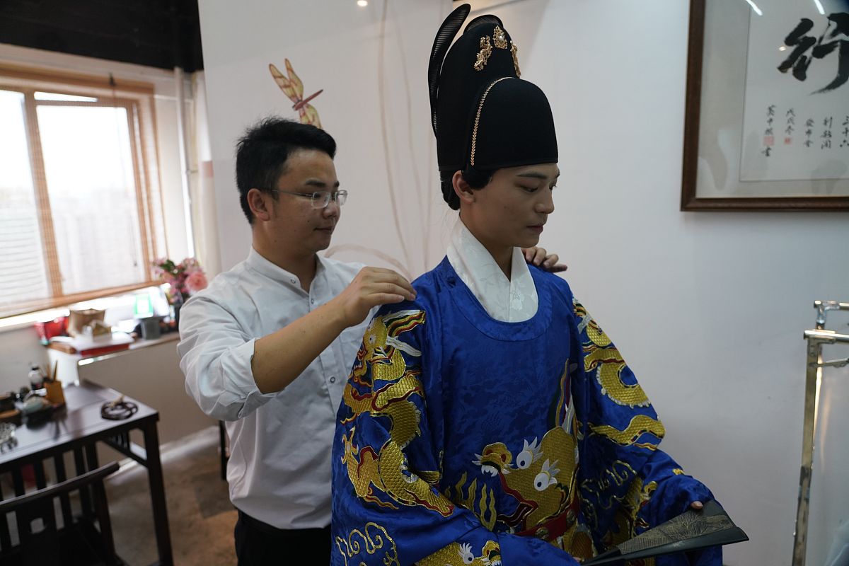 重庆高中毕业上中专学校学什么专业好