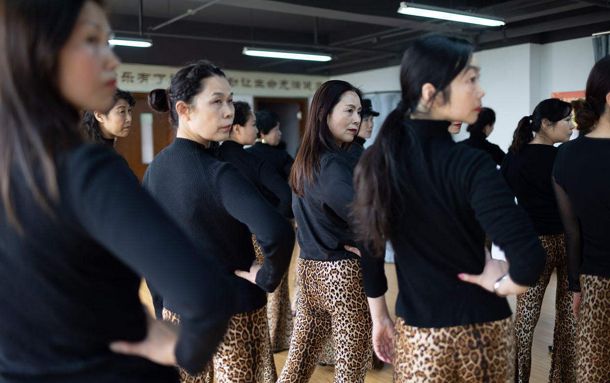 模特与礼仪专科课程：提升职场竞争力