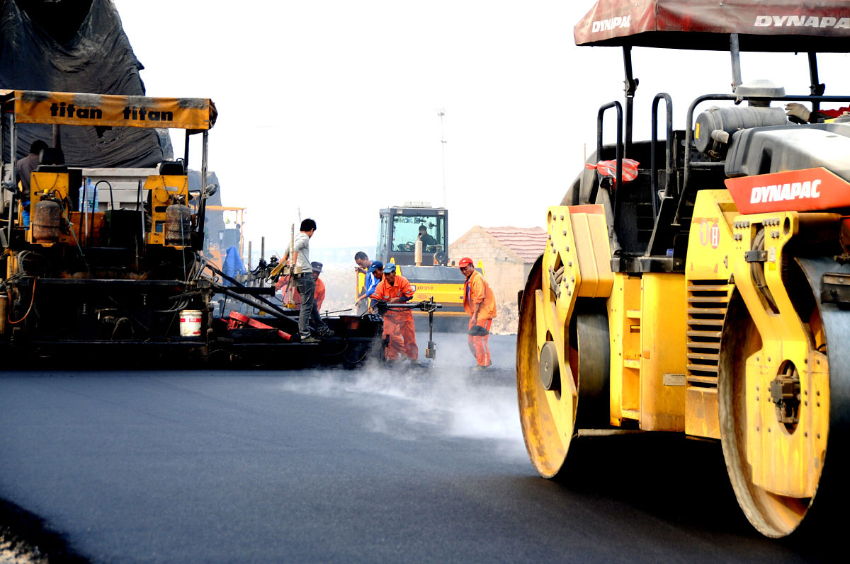 道路工程施工步骤详解 - 从土方开挖到绿化美化