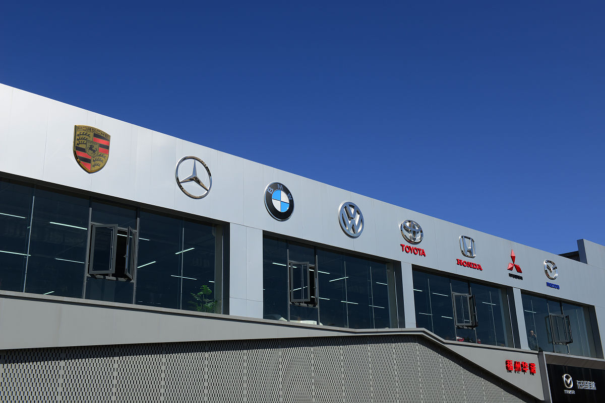 凯美瑞汽车的市场销售和竞争对手有哪些？