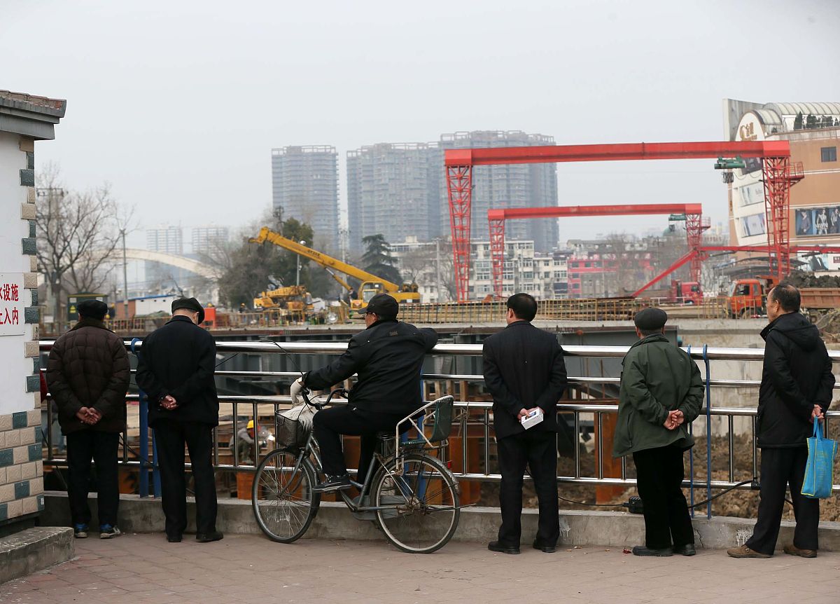 广西公路技工学校学制：学多久才能成为公路工程技工？