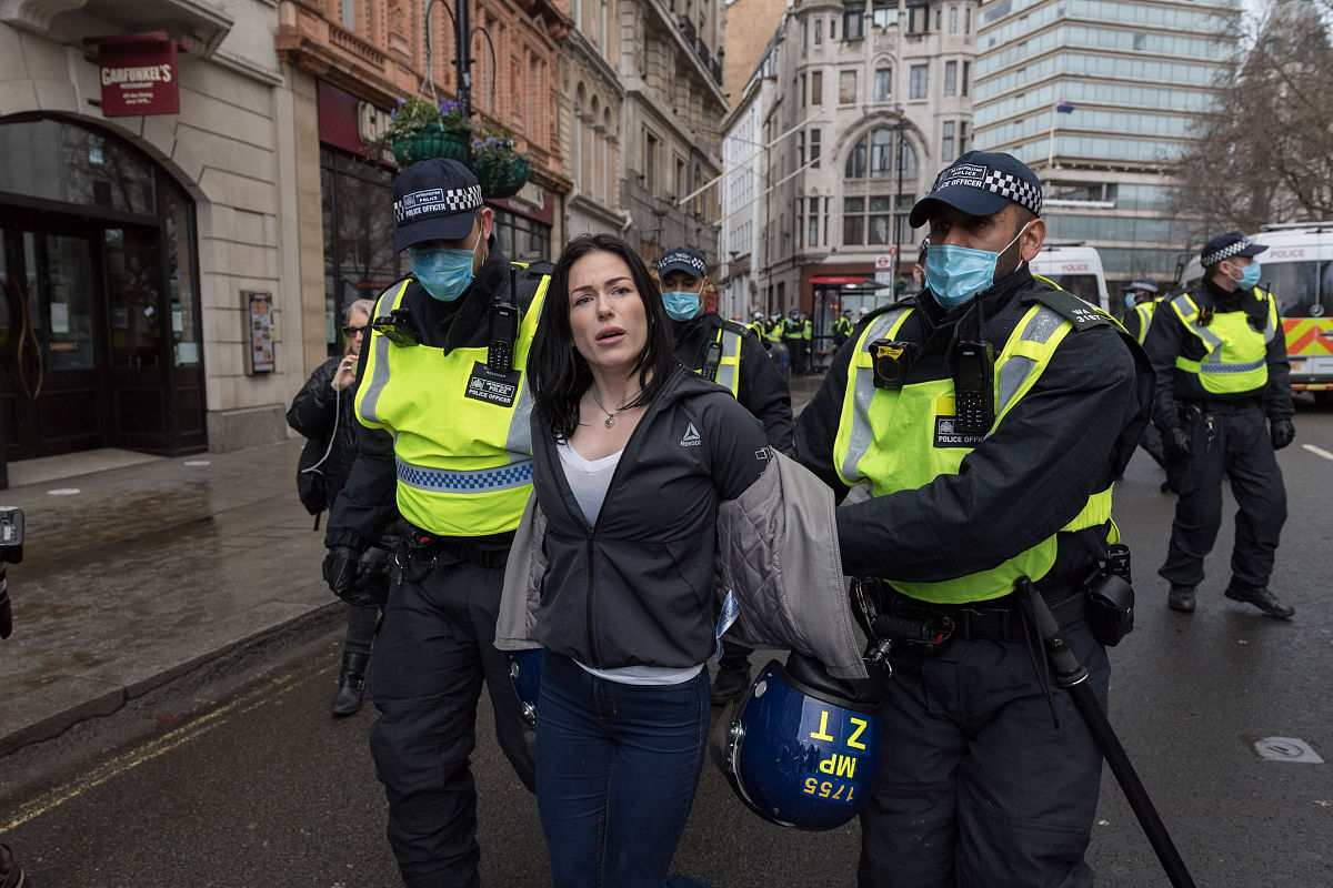 两字概括：采取措施