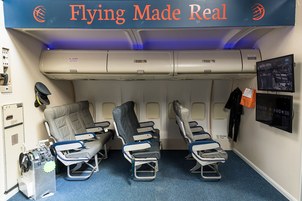 模拟聊天记录：化身小鱼，体验高中生群聊日常