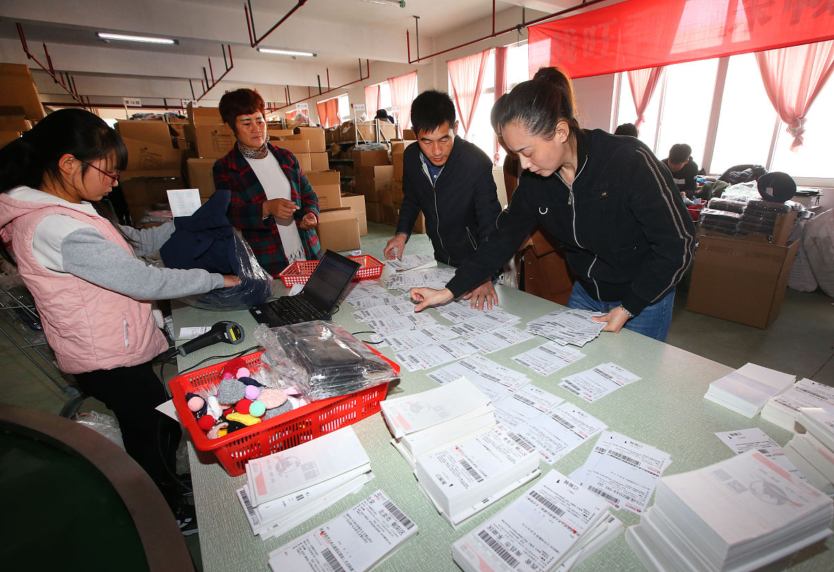 草拟一份 法学生在律所从事劳动仲裁法律咨询的社会实践报告