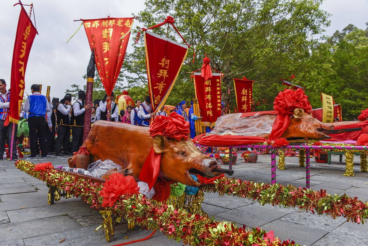 按照人口多少排列中国五十六个民族。
