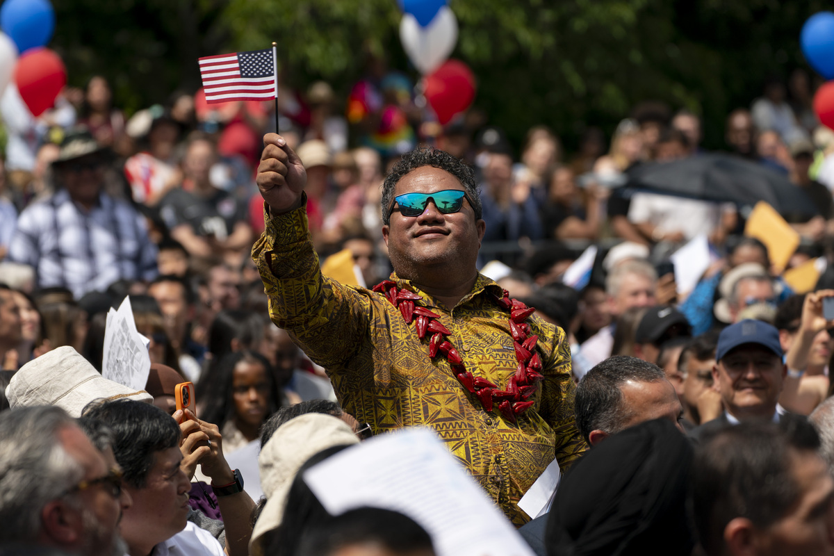 想象一下，如果不是特朗普主义，共和党本可以从 Blue Dog 类型中获得多少数字。
The problem is what tickles those voters people like me hate. They sold us out for right wing populists I have almost no common interests with