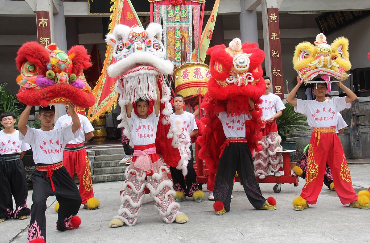 组名御姐战士我将进行一次佛山南海醒狮文化调研请你帮我起一个队伍名称。南海御姐狮舞队？