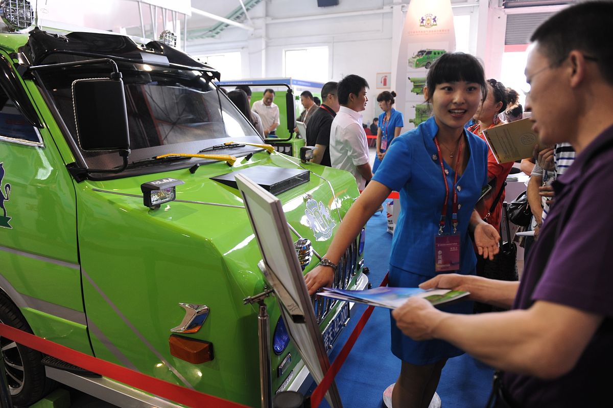 南宁市第四职业技术学校新能源汽车维修专业前景好不好