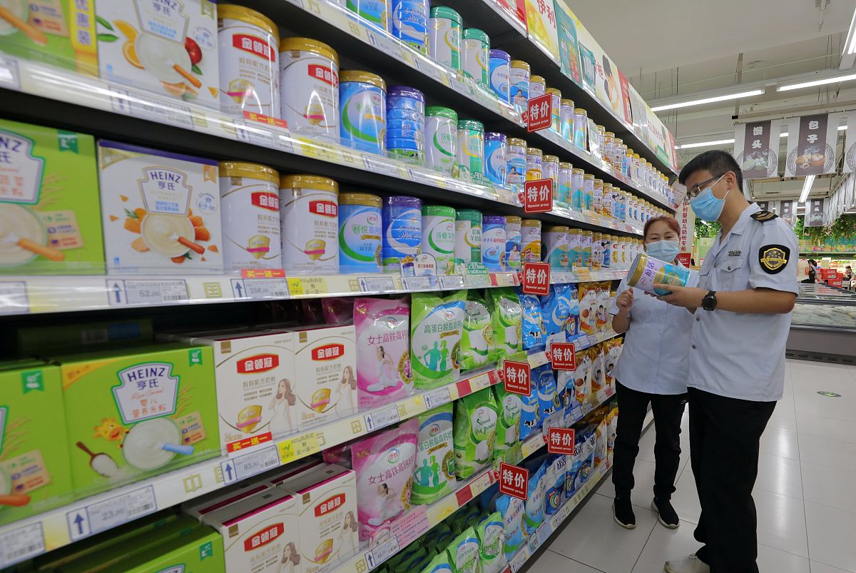 写一篇关于乡镇政府从事食品安全工作人员的食品安全先进个人事迹材料