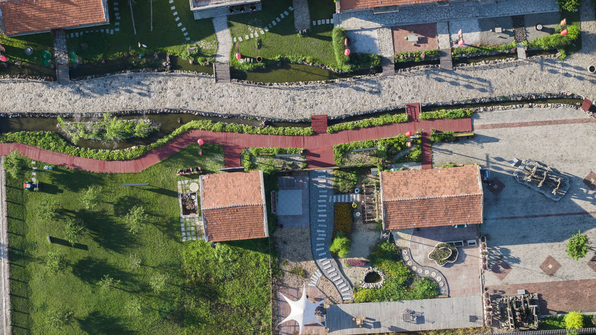 像素艺术与地域文化融合：打造趣味性创新型休闲公园