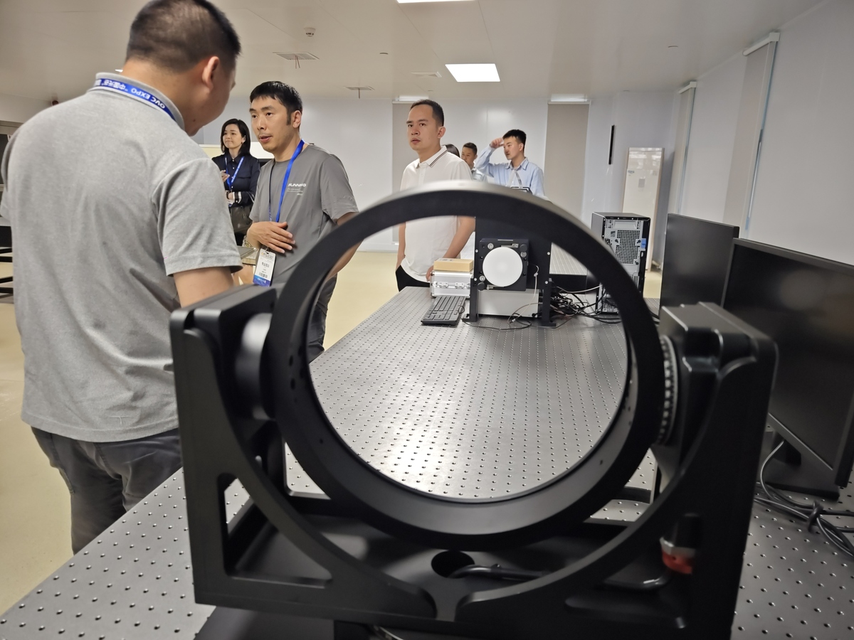 大一新生无人机地面站调试实验：步骤、结果及意义