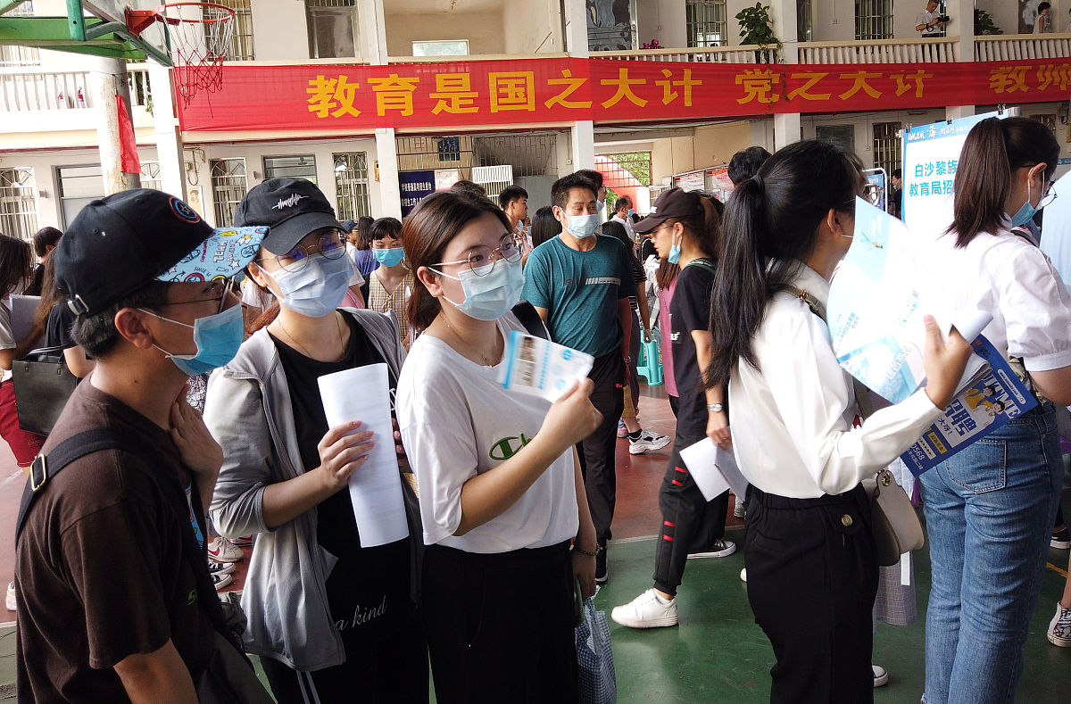 云南夏蒙卫生学校众志成城科学防控疫情