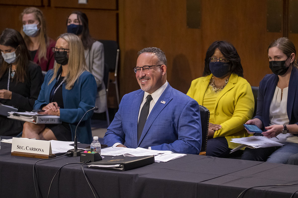 去重庆市卫生学校学康复治疗专业如何