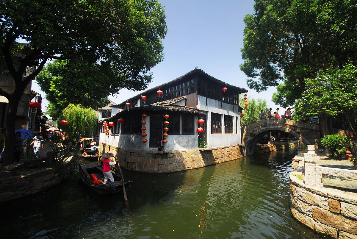 昆山交通电线和昆山长江电线比较 哪个好帮我用200字详细描述