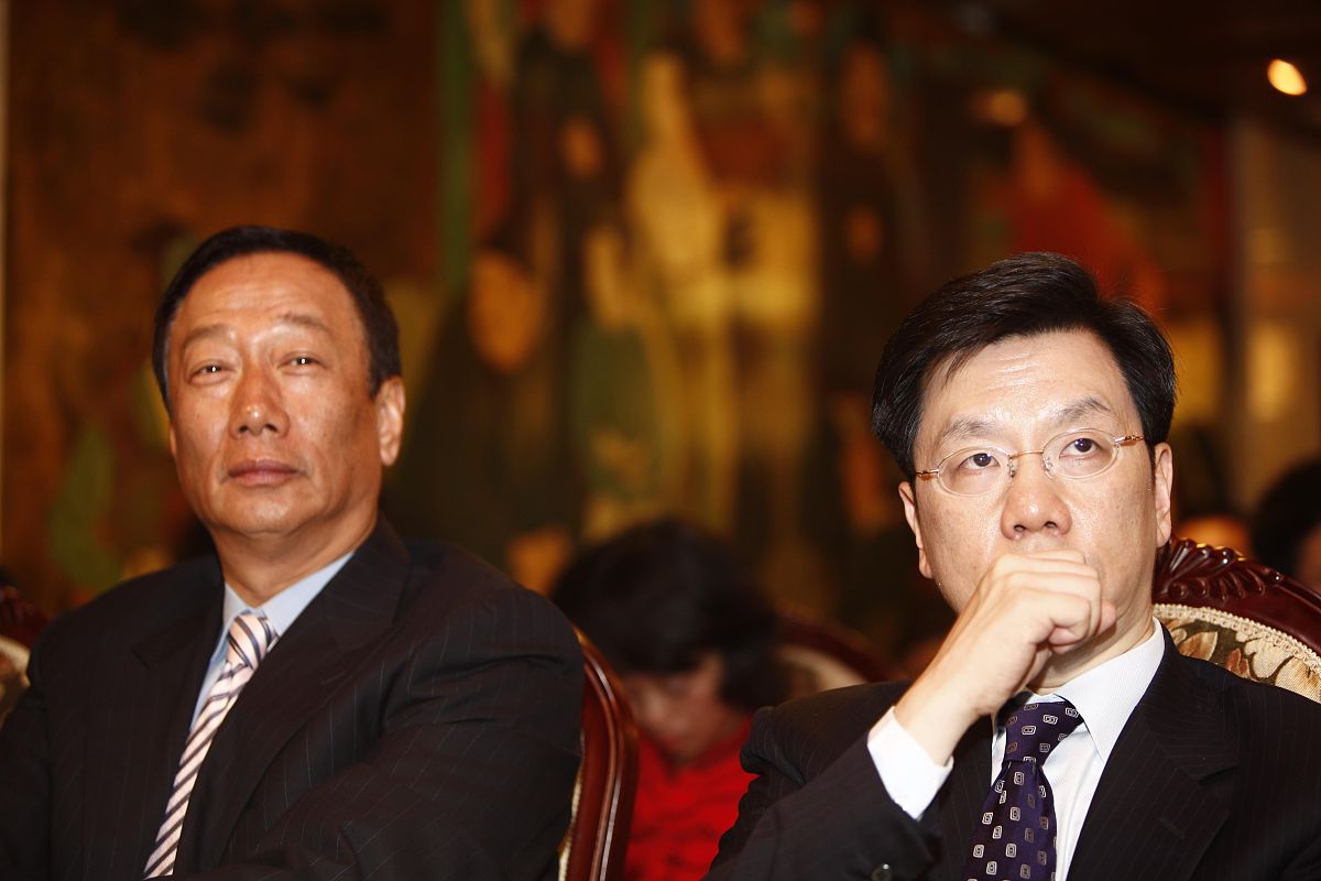 三年疫情见证'中国奇迹'：新时代青年如何树立人生目标？