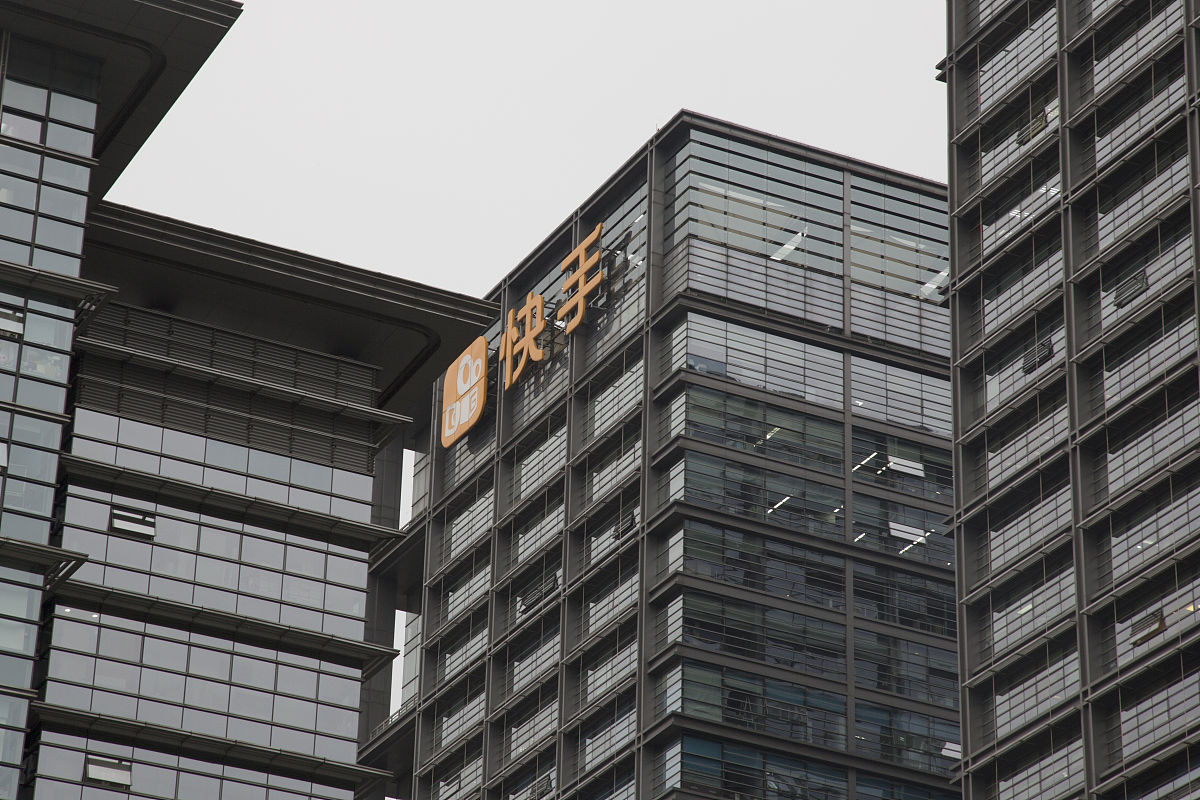 广君我不知道广君是指谁可以提供更多的信息吗？您的提问过于频繁了请歇一会吧快手广君是谁快手广君是快手平台的一位知名网红其真实身份为北京广告公司的创意总监。他以搞笑幽默的风格在快手上发布短视频受到了广大用户的喜爱和关注。他的快手账号名为广君拥有超过1000万的粉丝。快手广君是什么类型的主播
