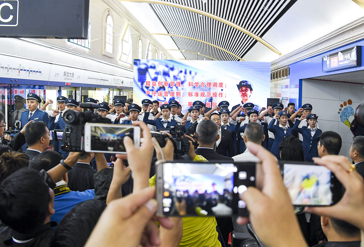 15分钟同站换乘来得及吗？ - 详细分析因素