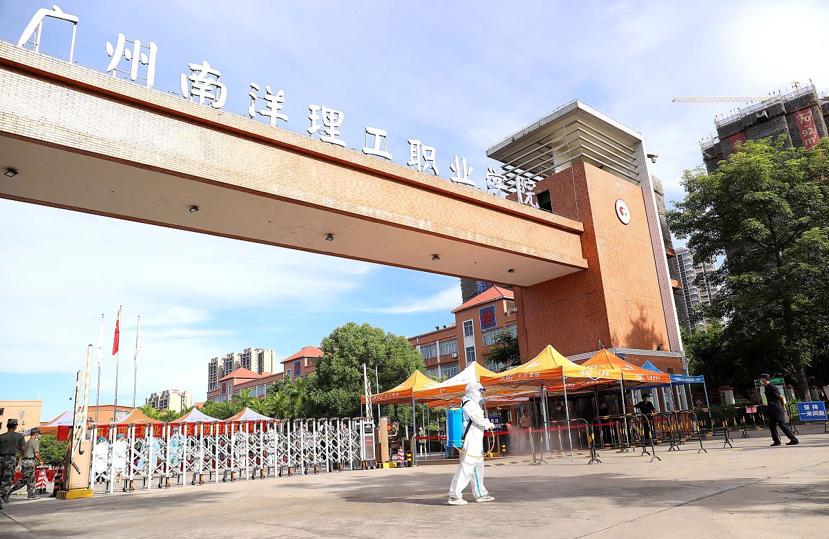 贵阳卫生学校解析普高与职校的区别